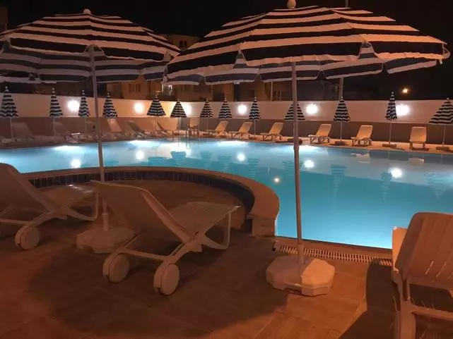 196672719 (Copy).jpg